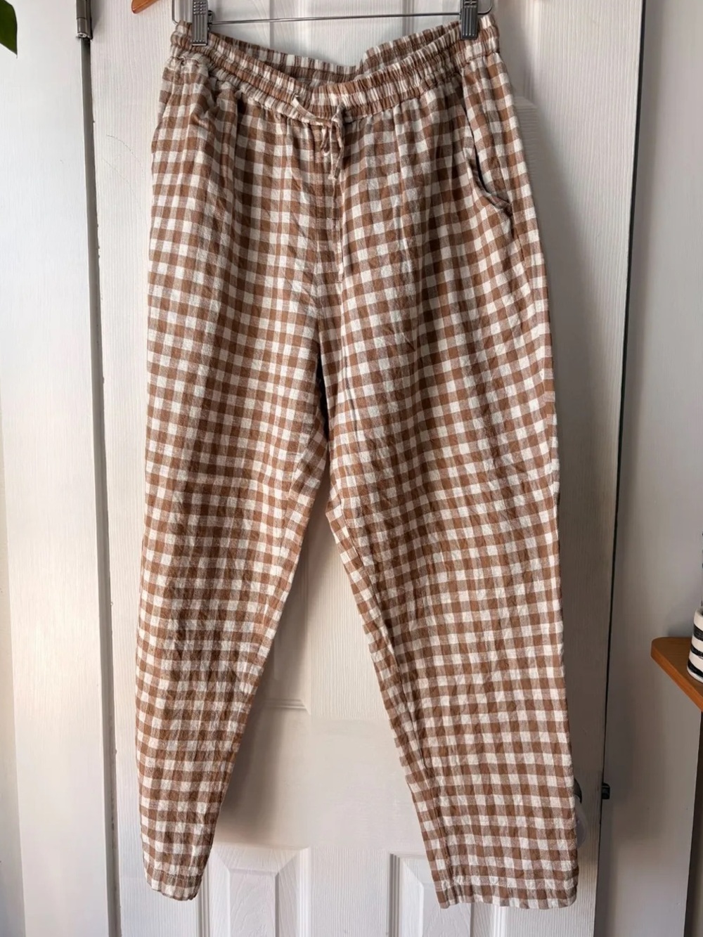 Women's Elastic Waist Gingham Pants - Brown/White